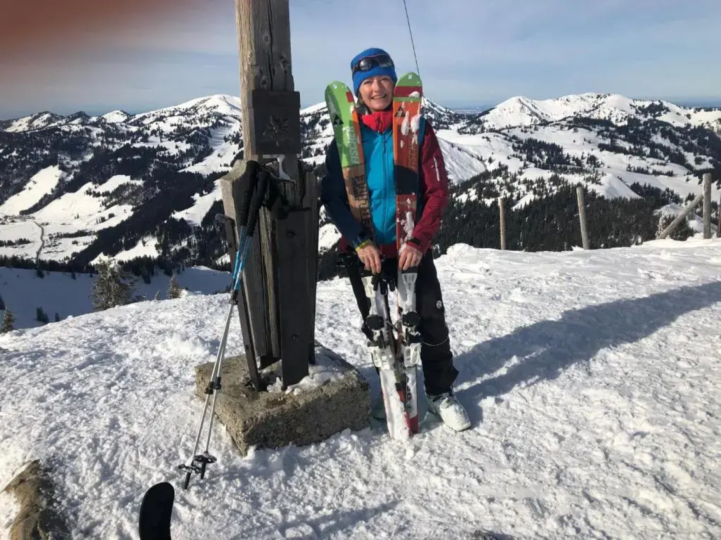 Wintertraum im Allgäu Alpine und Deluxe Sonnenwinkel, 4 Sterne Klassifiziert, WLAN gratis, großer Balkon mit Bergsicht, ruhig und doch zentral gelegen, tolle neu renovierte Ferienwohnung mit separaten Schlafzimmer, Brötchenservice, Hunde auf Anfrage