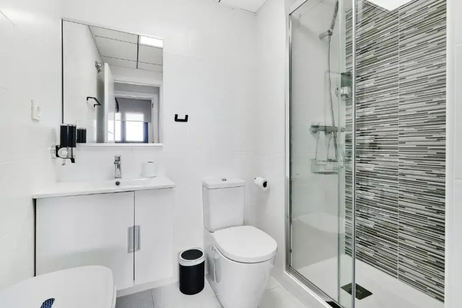 Apartment Be Happy II