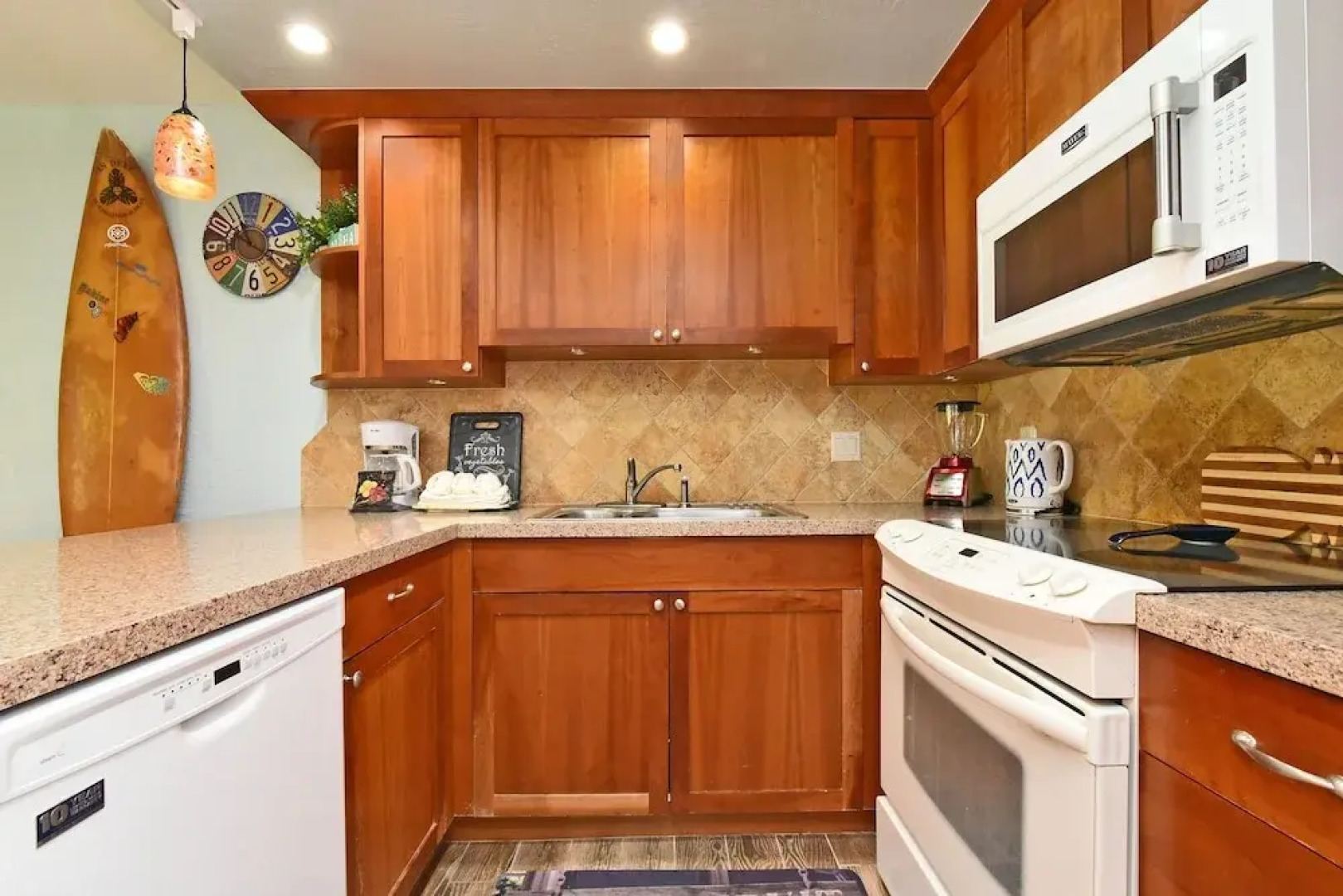 Papakea #g103 2 Bedroom Condo by RedAwning