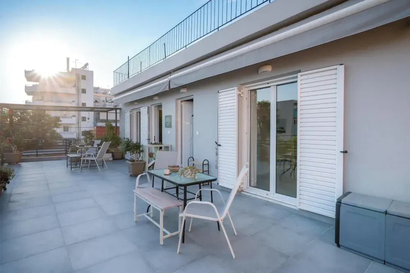 Peacock's Apartments