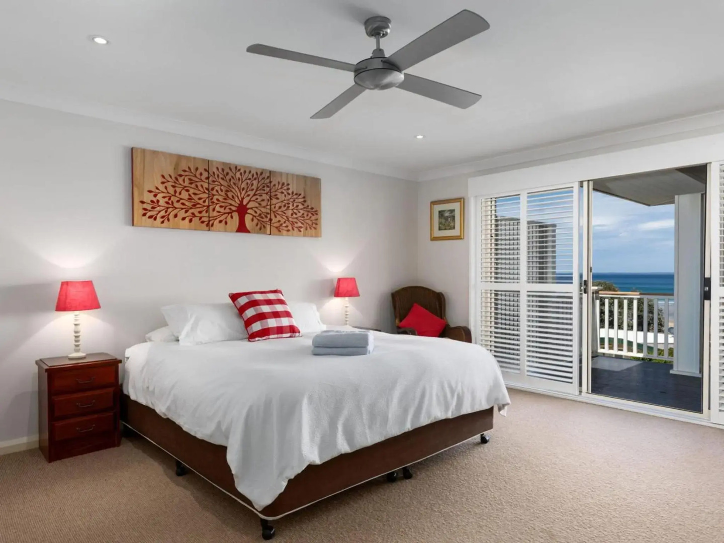 MISTRAL Gerroa 4pm check out Sundays