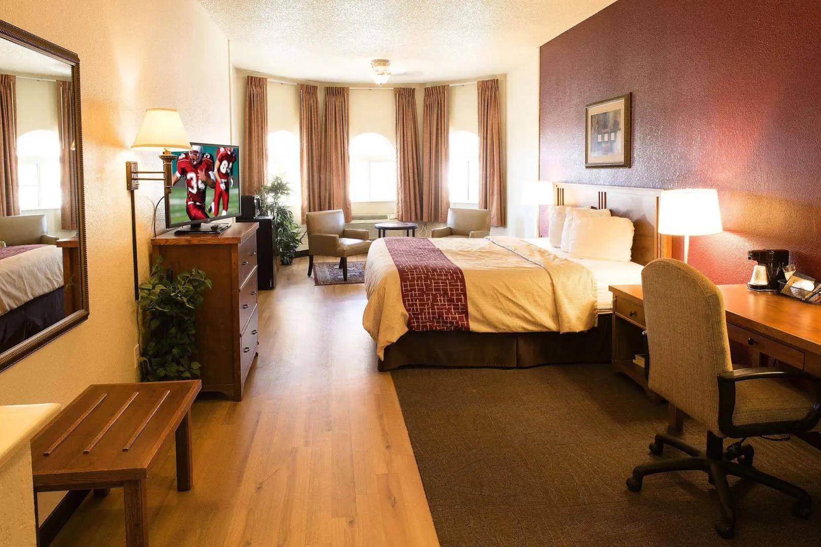Red Roof Inn & Suites Omaha - Council Bluffs