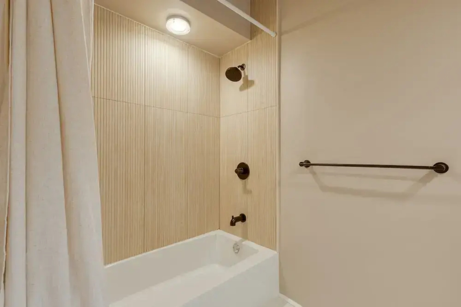 Game Farm Villa by Avantstay 10bdr Private Pond Spa Pool Family-friendly