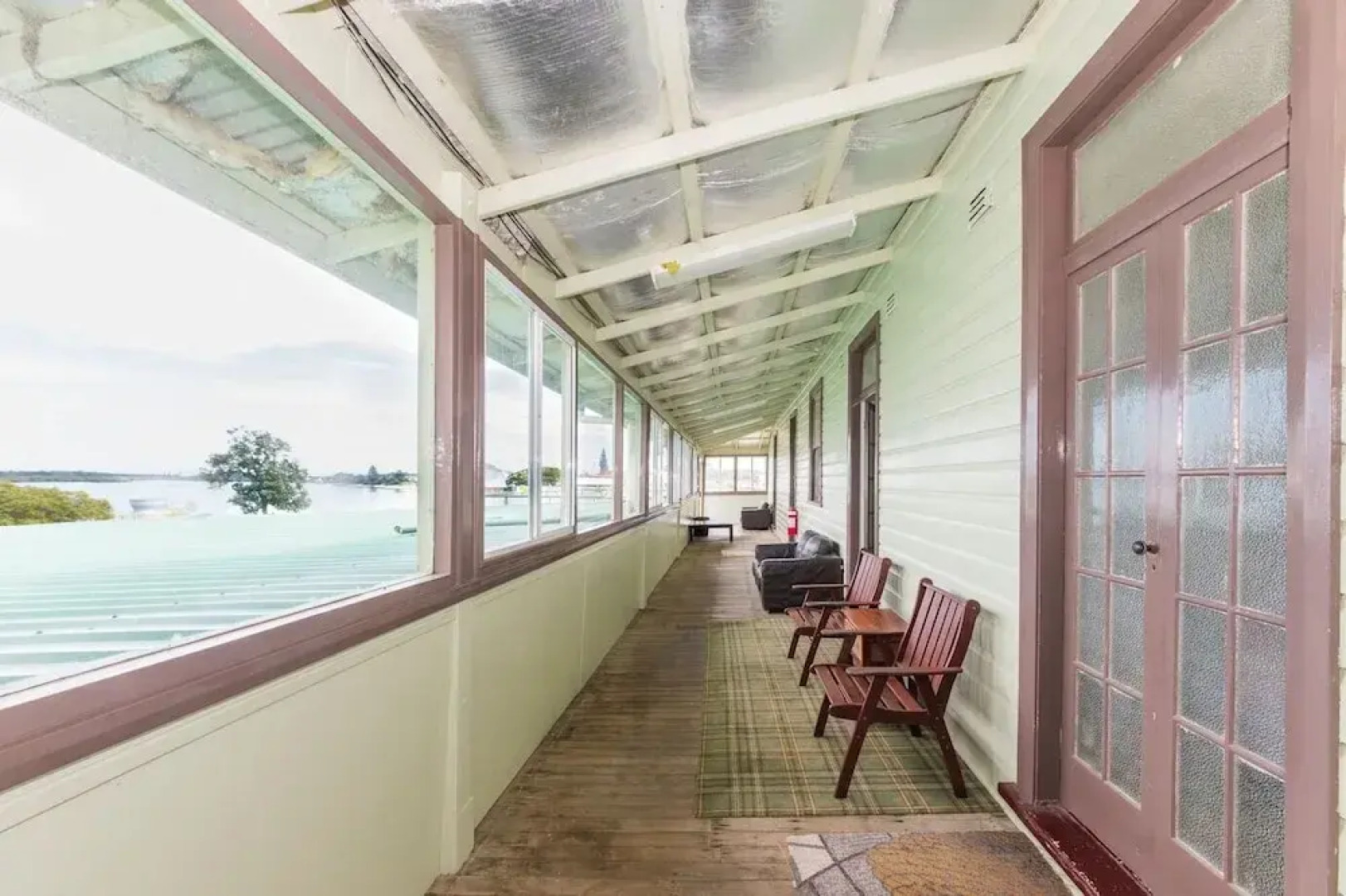 The Happy Pelican Harrington Hotel