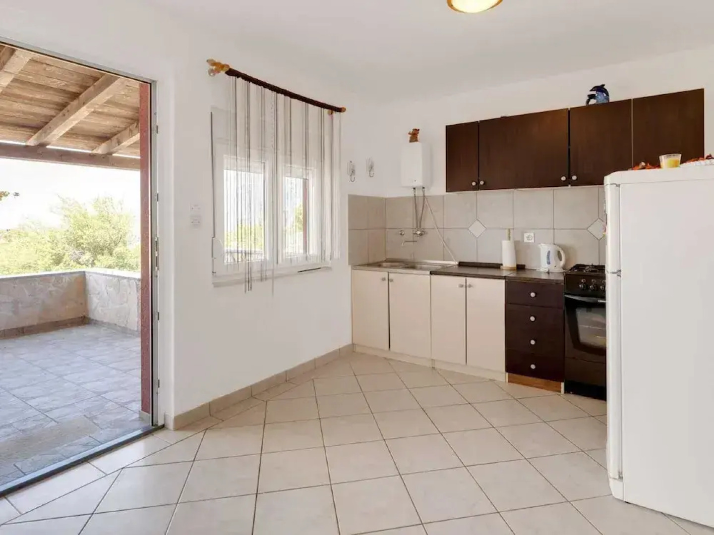 Cosy Holiday Home in Jasenice Rovanjska with Sea Nearby