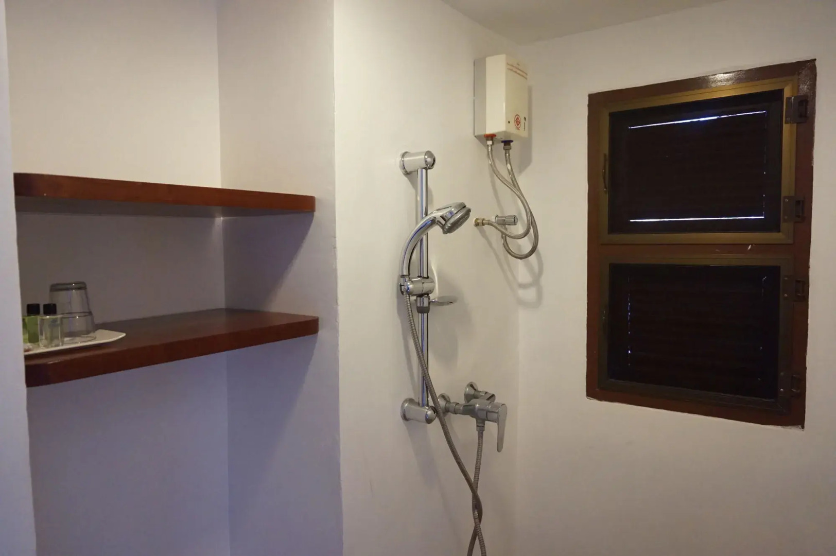 Sri Chiangkhan Hotel