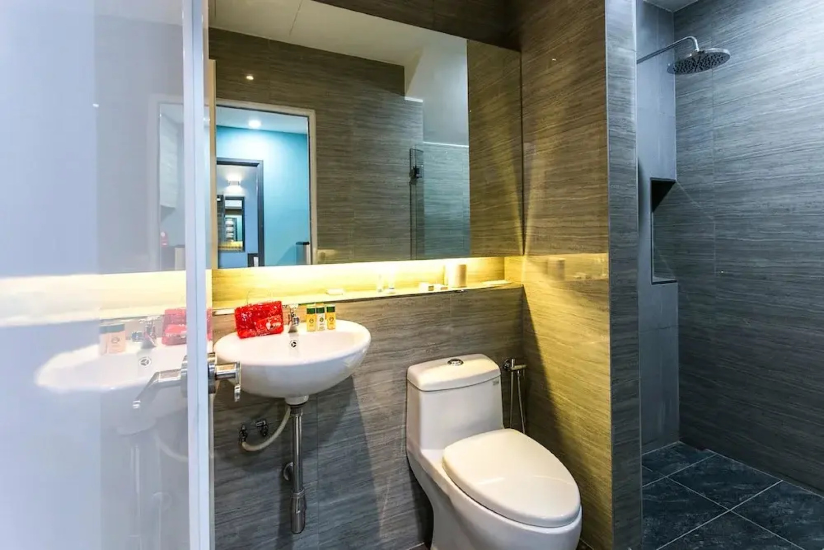 OYO 270 Home Stay Link Inn