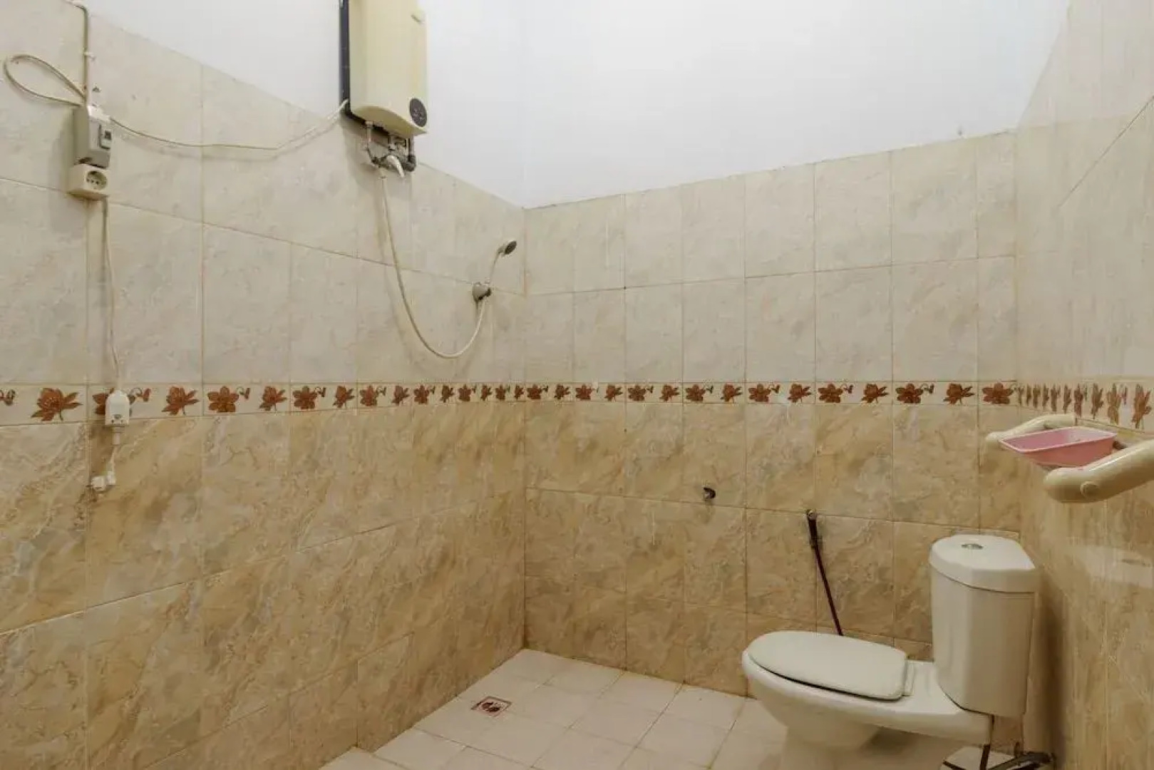 RedDoorz near Jalan Mayjen Sutoyo Bengkulu