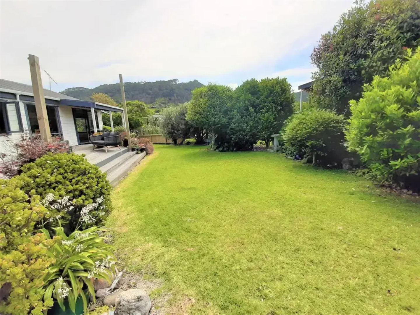 Cathedral Cove Connection