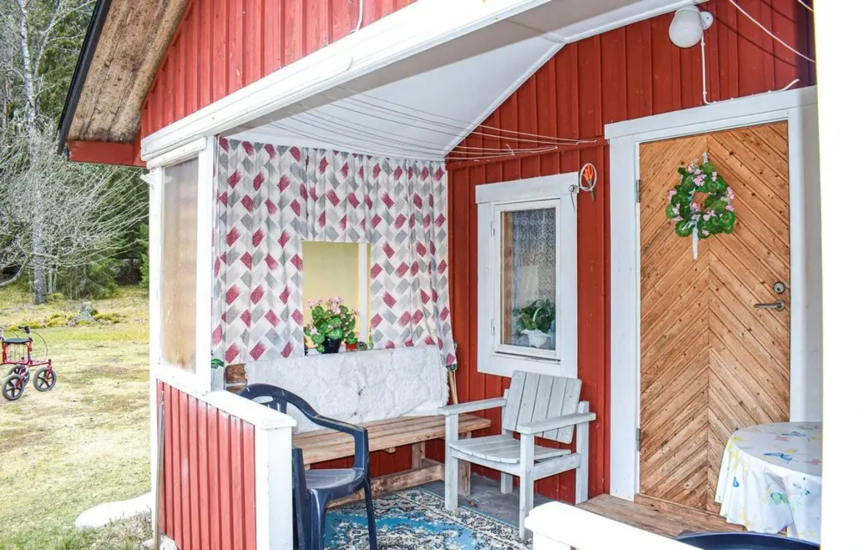 Beautiful Home in Lönneberga With 2 Bedrooms