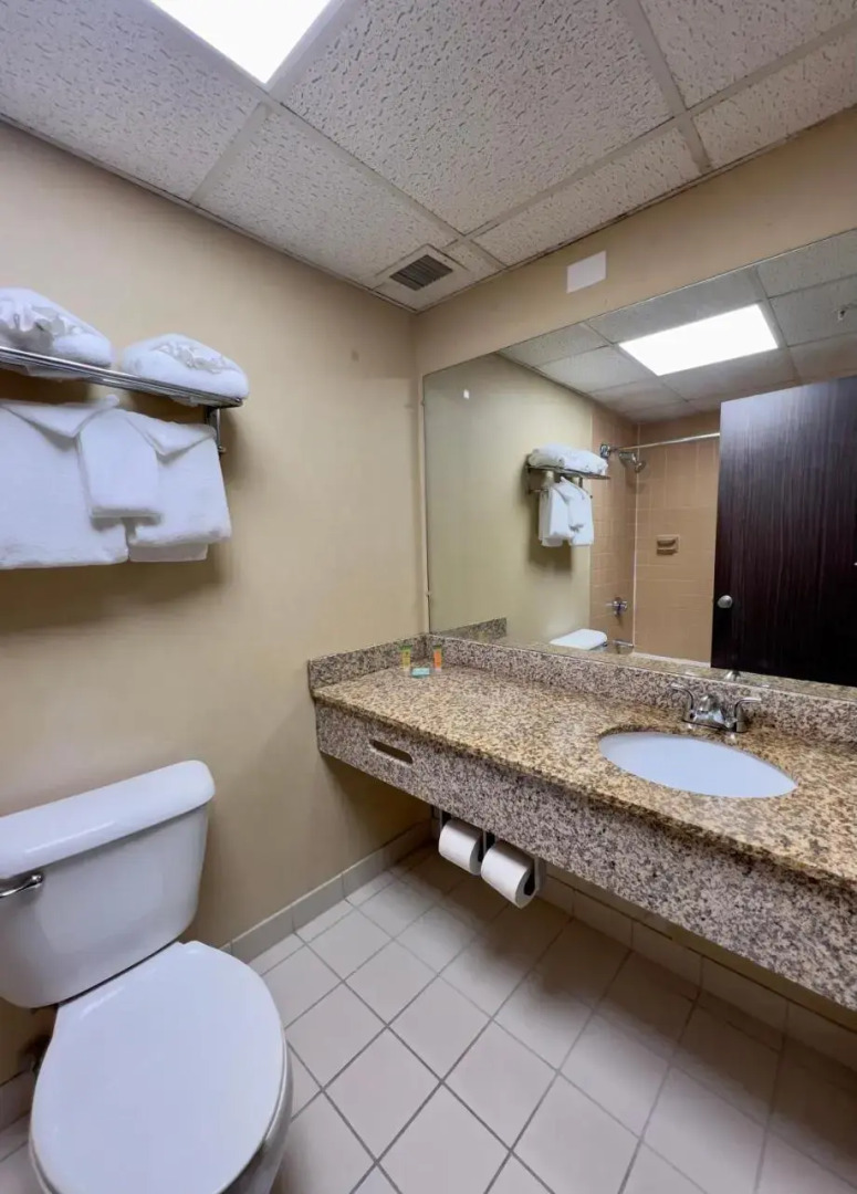 Ramada - Bradley Airport