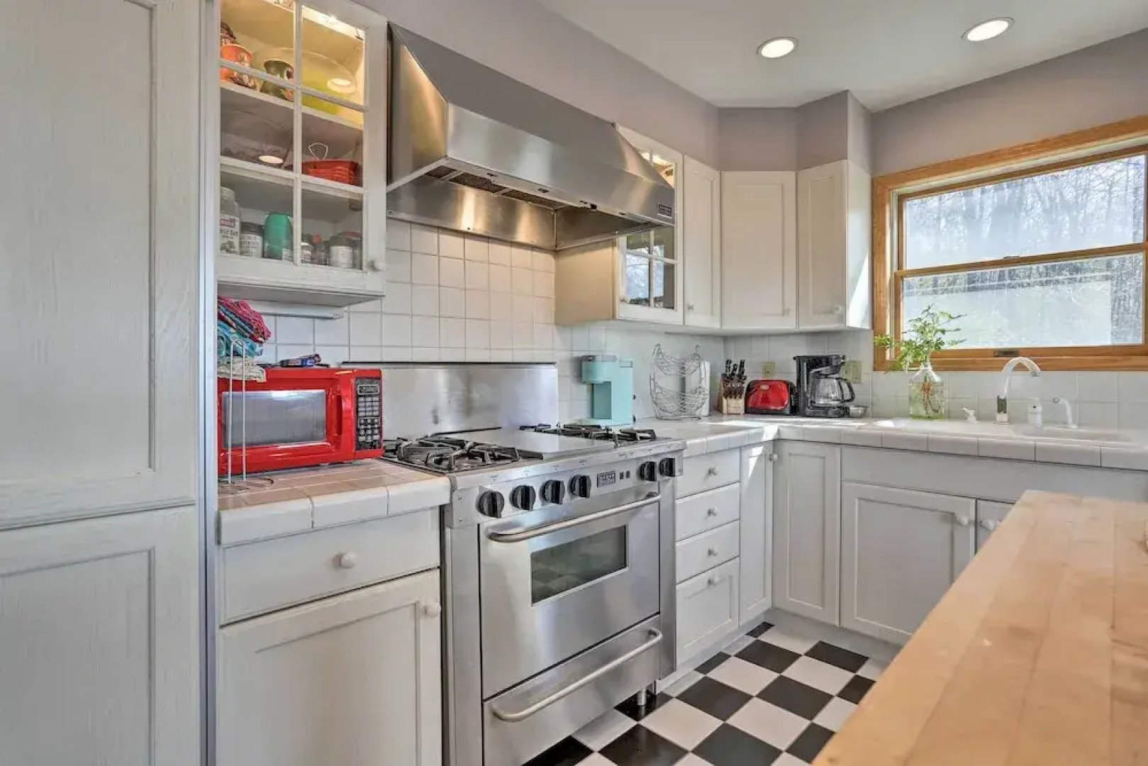 Unique Catskills Hideaway - Walk to Lake Jeff