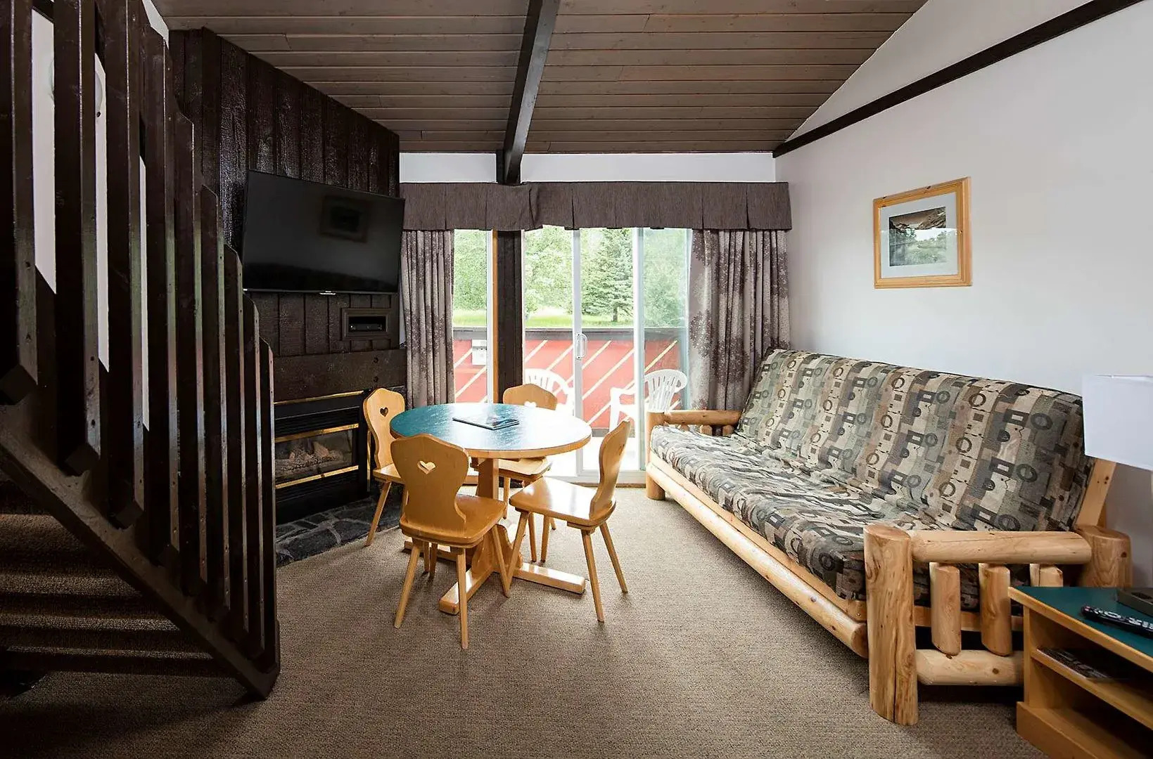 Rocky Mountain Ski Lodge