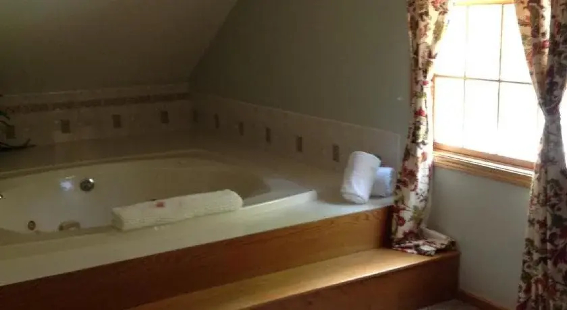 HideAway Country Inn