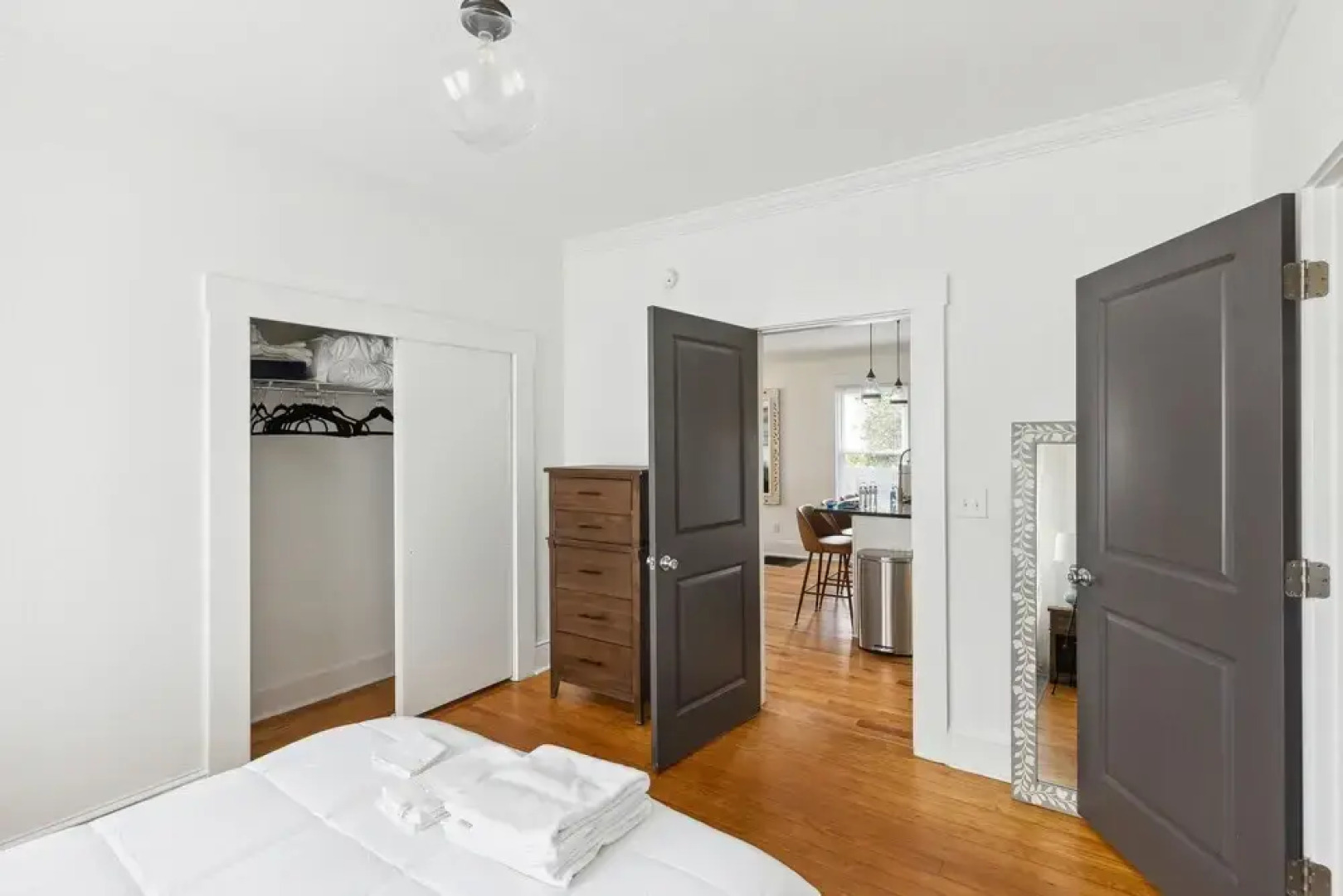 Downtown Delight: Cozy & Pet-friendly Retreat 3 Bedroom Home by RedAwning