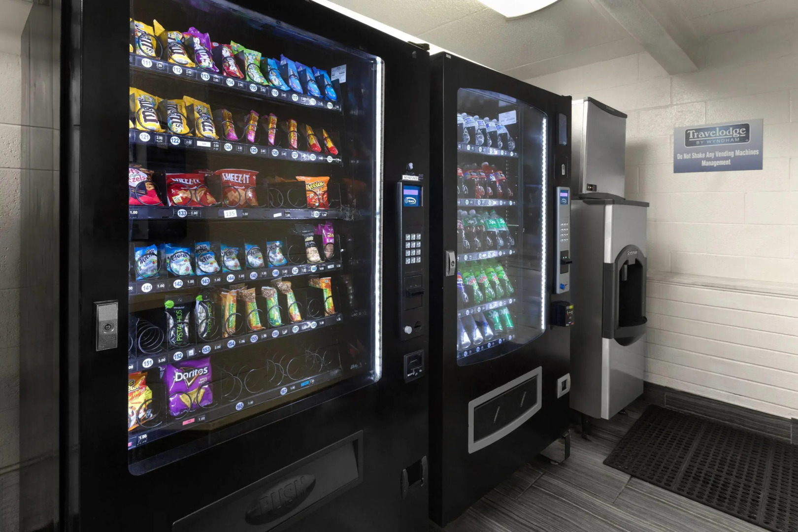 Travelodge by Wyndham Madison Heights MI