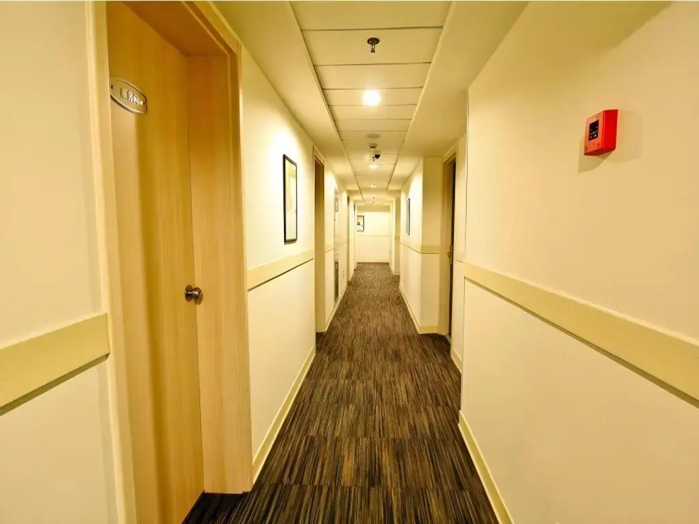 Jin Jiang Inn Xian Jade Auspicious Door Station Qingyang Shop Building