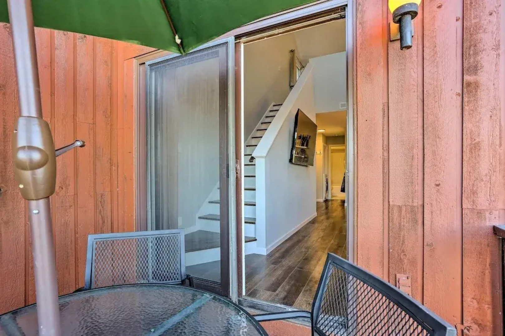 2 Mi to Waterpark: Vernon Township Gem w/ Balcony