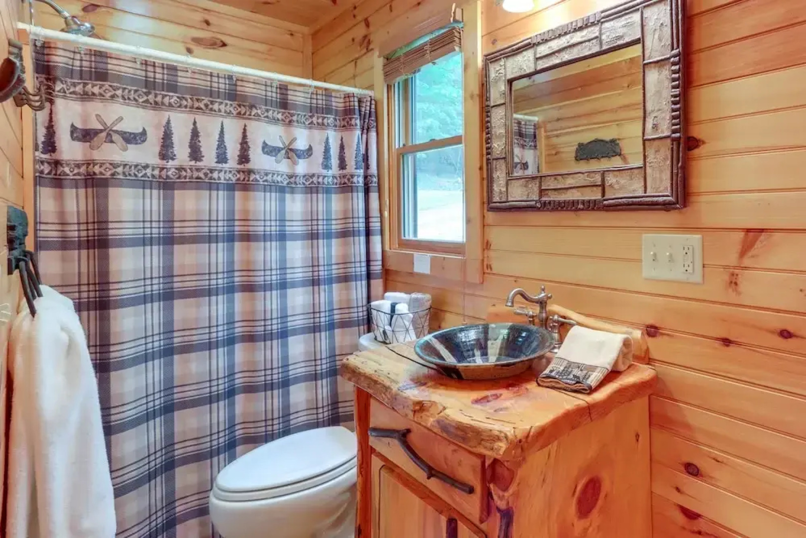Blue Ridge Cabin Rental w/ Deck & Screened Porch!