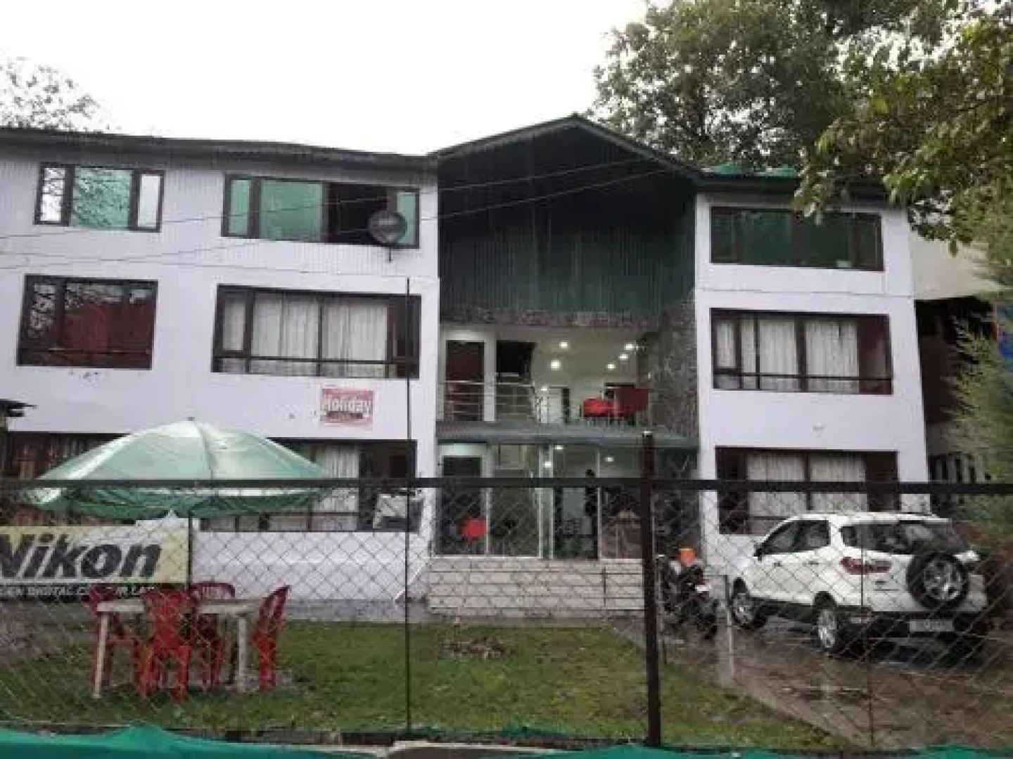 Holiday Inn Guest House