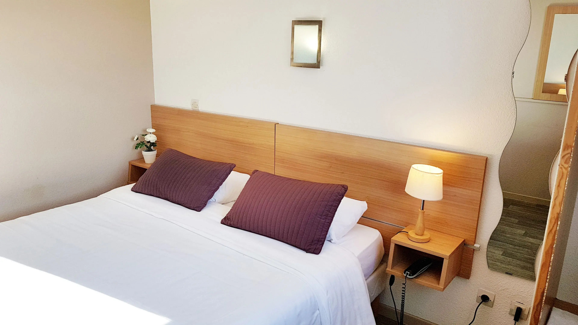 The Originals Access, Hôtel les Iris