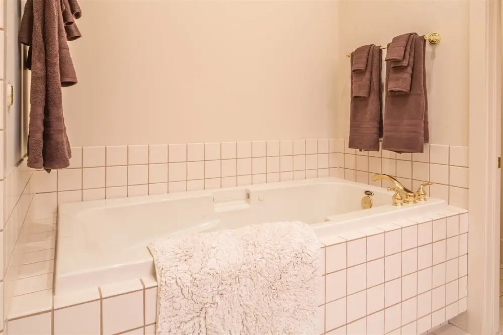 Big Sky - Crail Creek Retreat