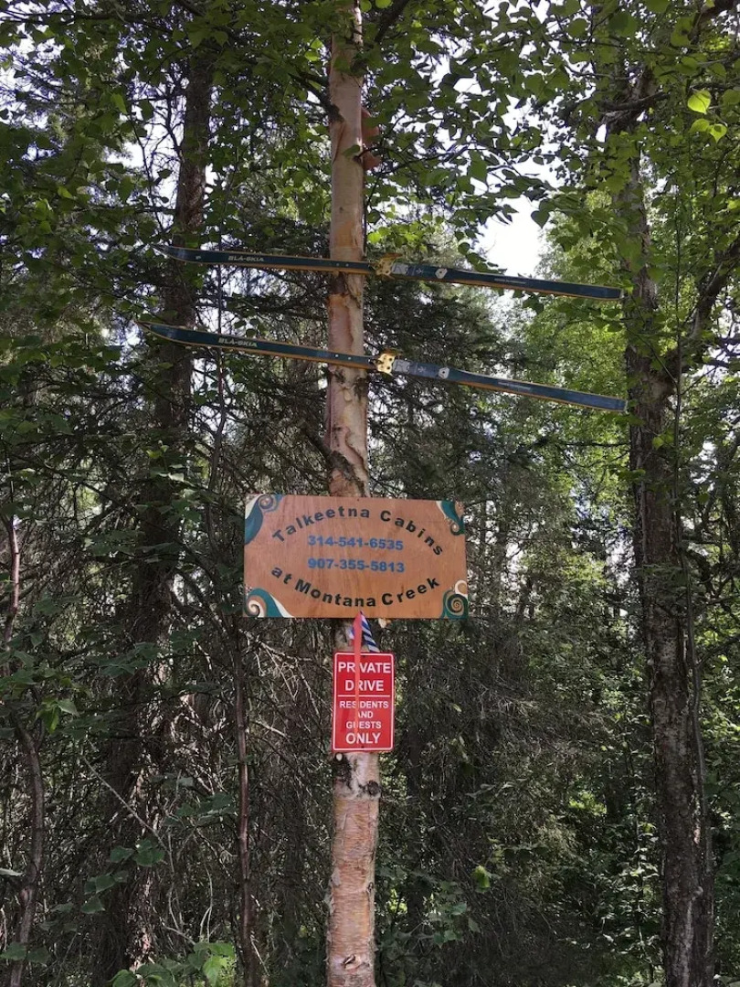 Talkeetna Cabins on Montana Creek