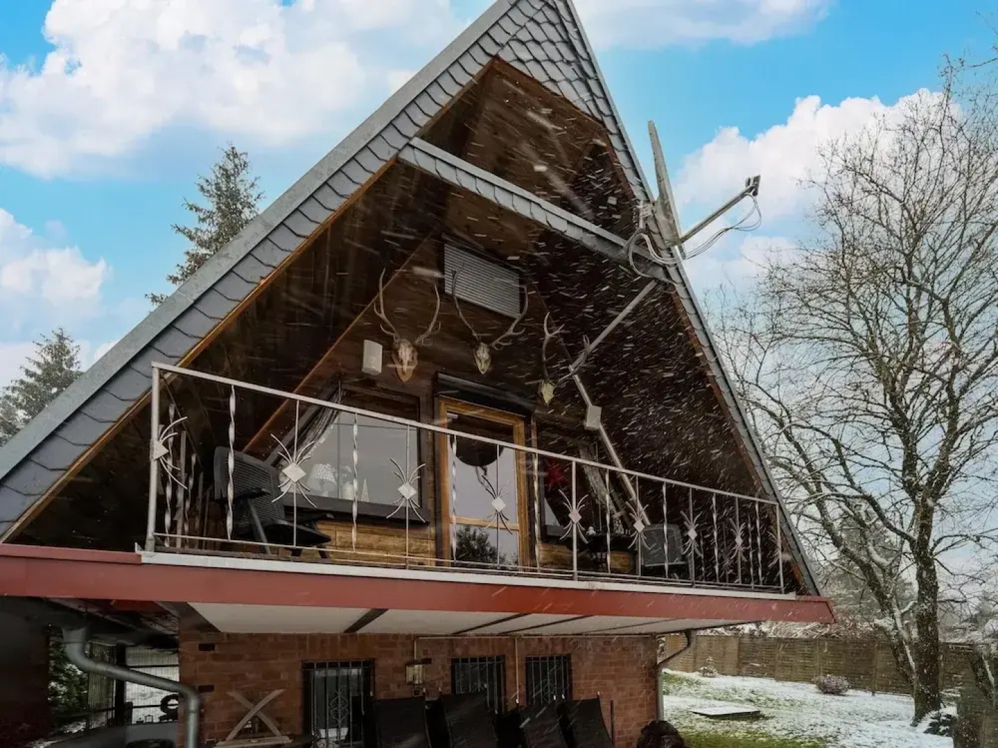 Cozy Forest Hideaway in Suhl