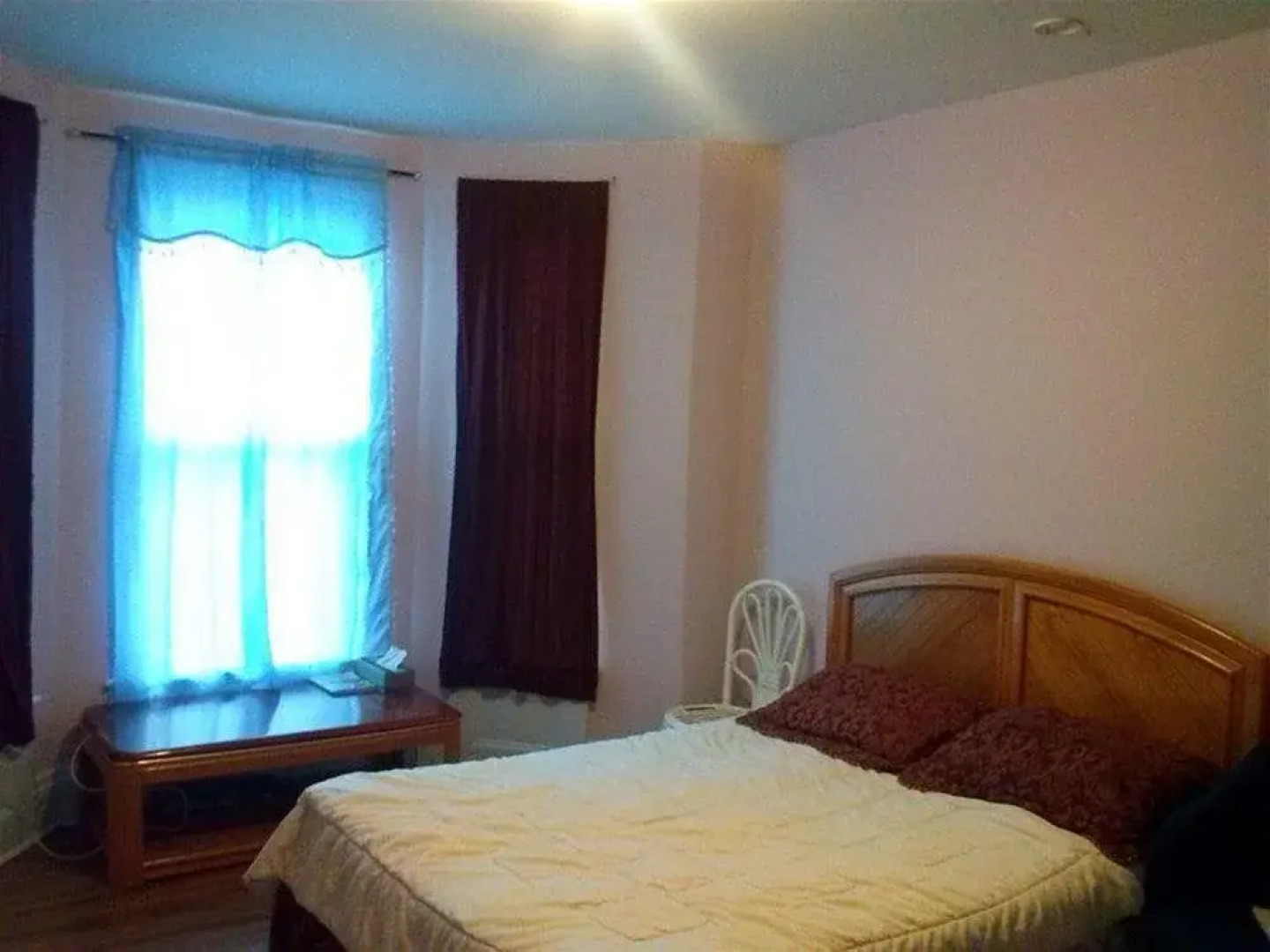 Ontario Street Economy Home