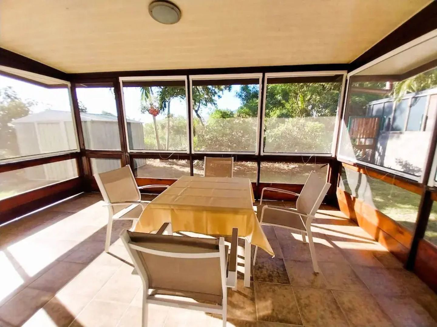 Tahiti - Vaitupa House