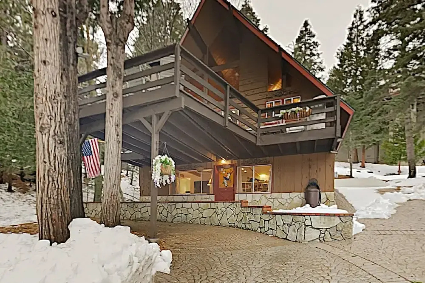 Family-Friendly Cabin W/ Private Hot Tub Home