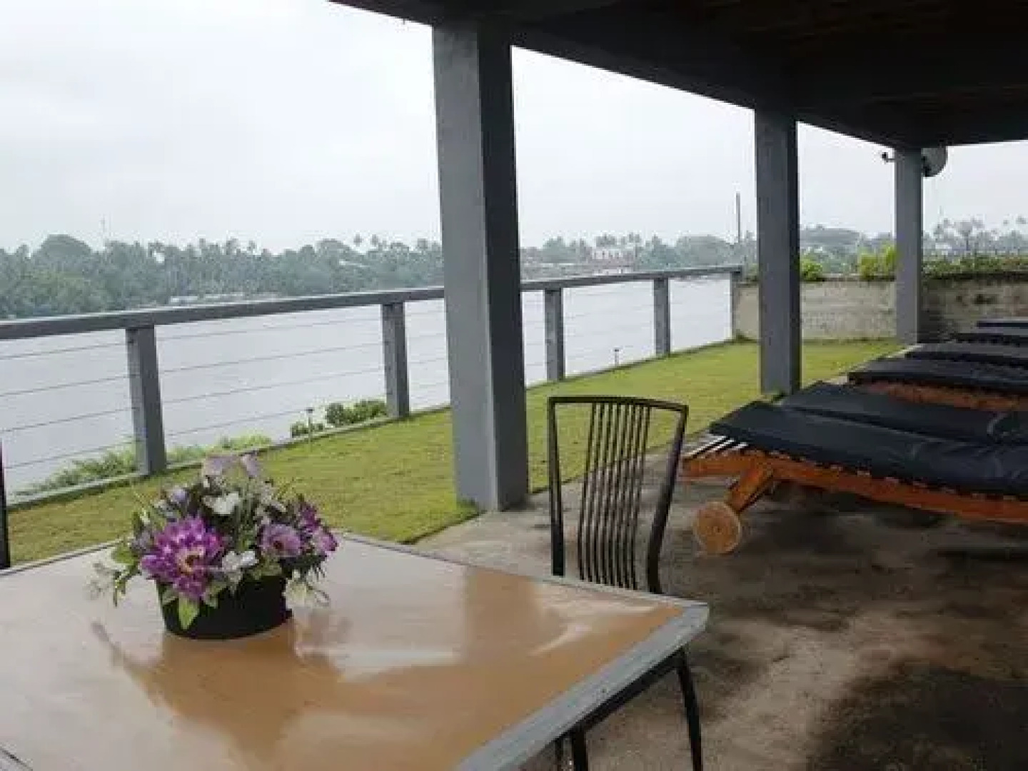 Thumbelina Apartments