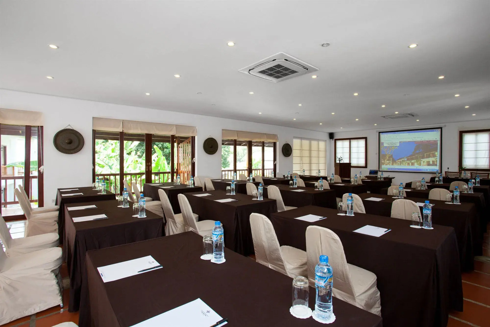 Riverside Boutique Resort, Vang Vieng