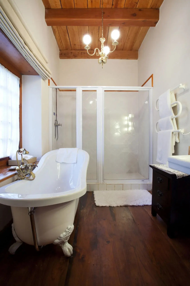 Rickety Bridge Manor House