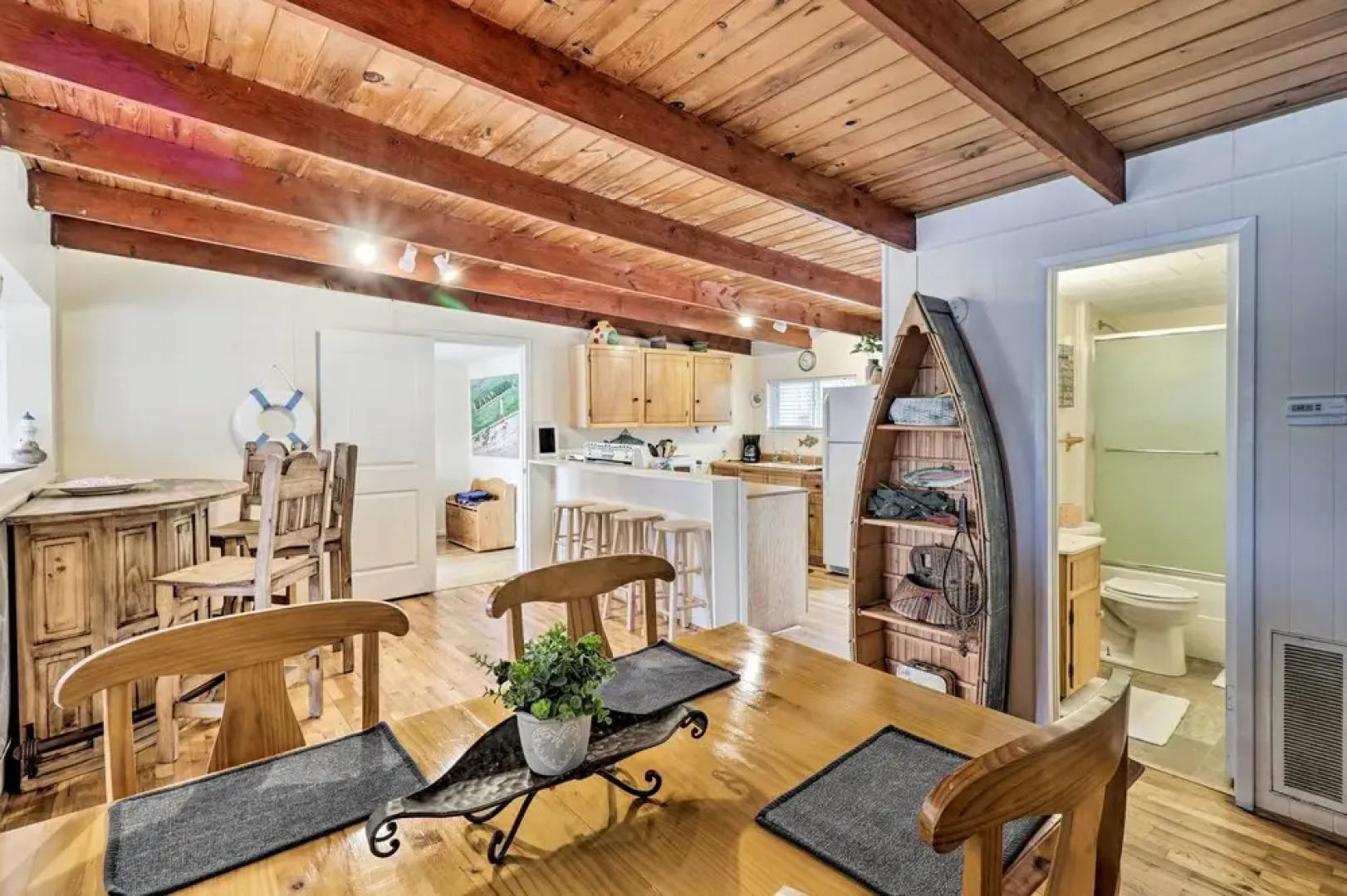 Riverfront Deck + Fire Pit: Hot Springs Retreat!