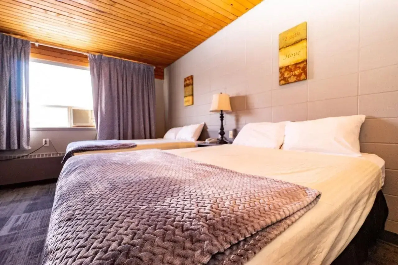 Vegreville Garden Inn