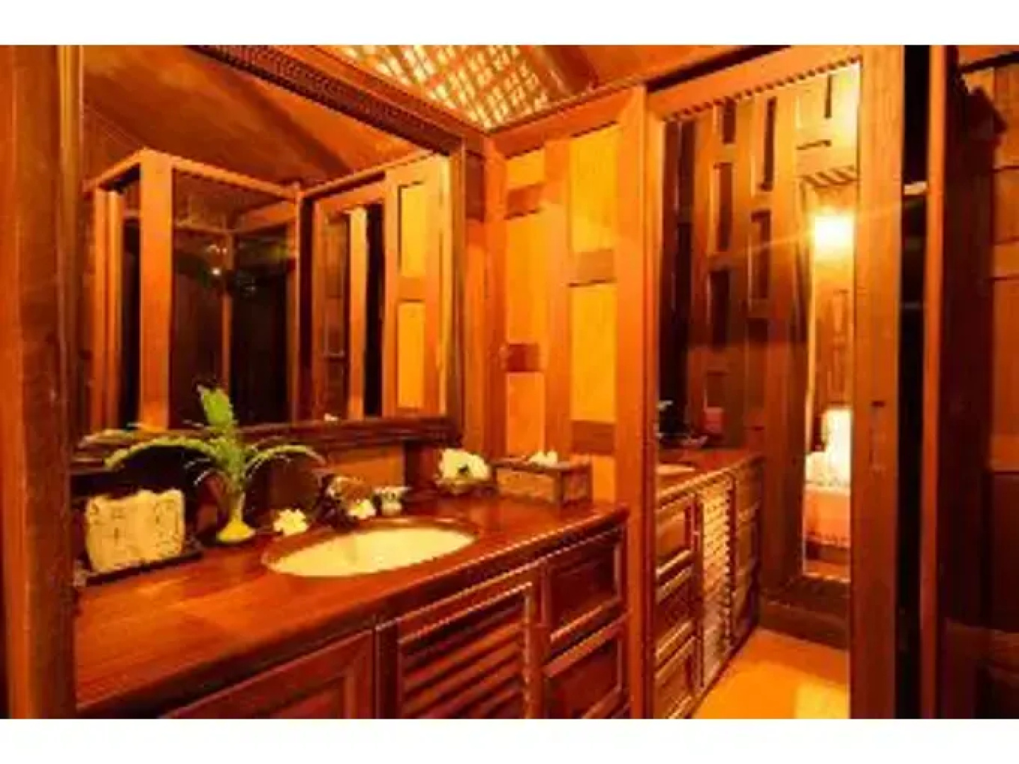 Petchvarin Resort and Spa