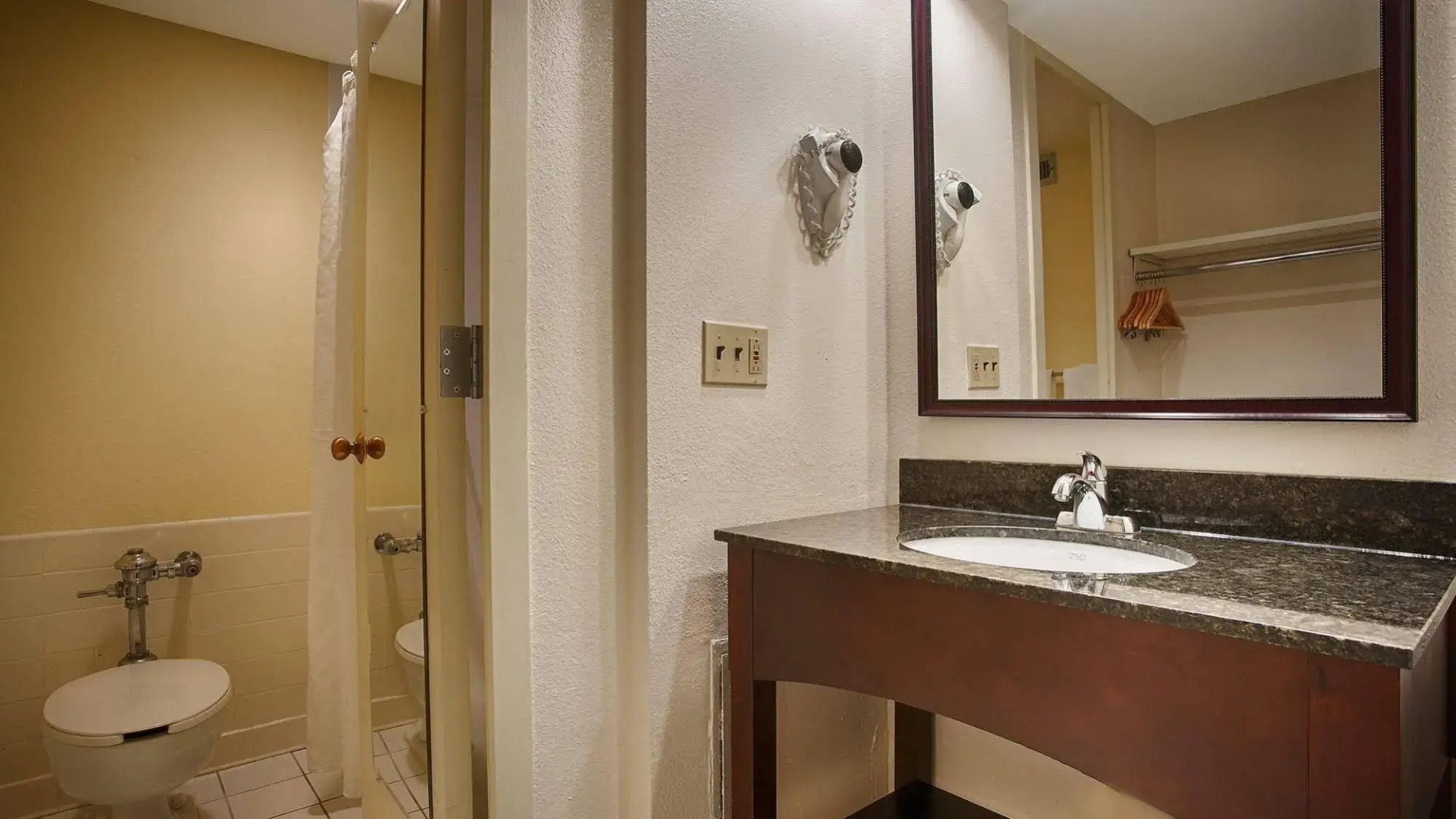 Old Colony Inn Alexandria