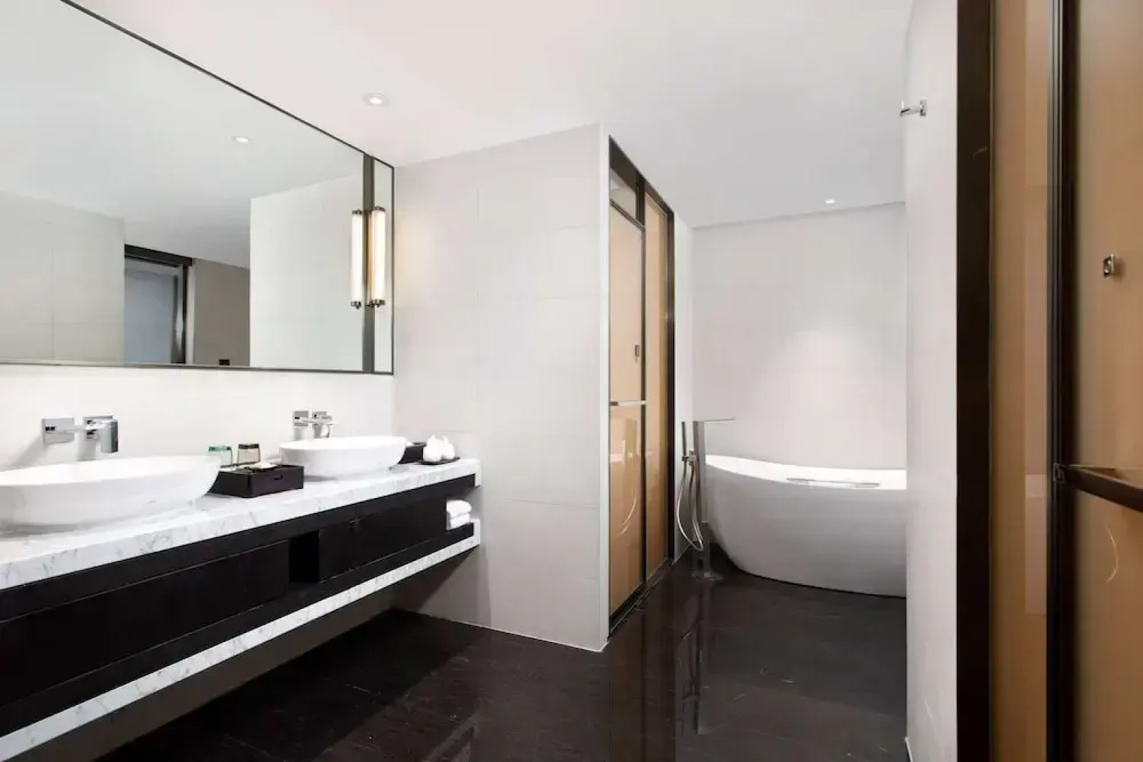 Ramada Plaza by Wyndham Poyang