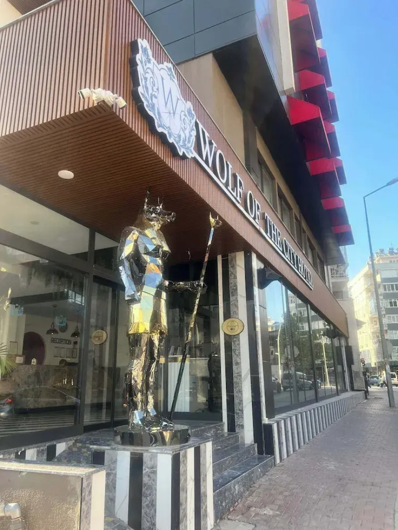 Wolf Of The City Hotel & Spa