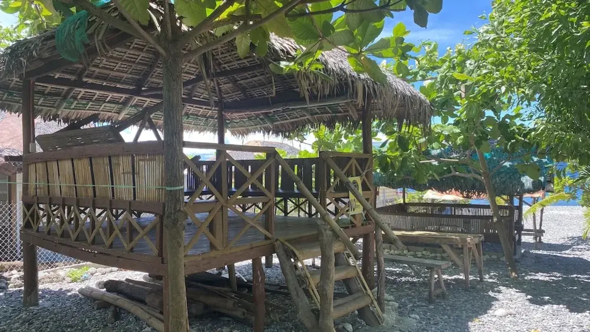 Cerca Parola beach resort