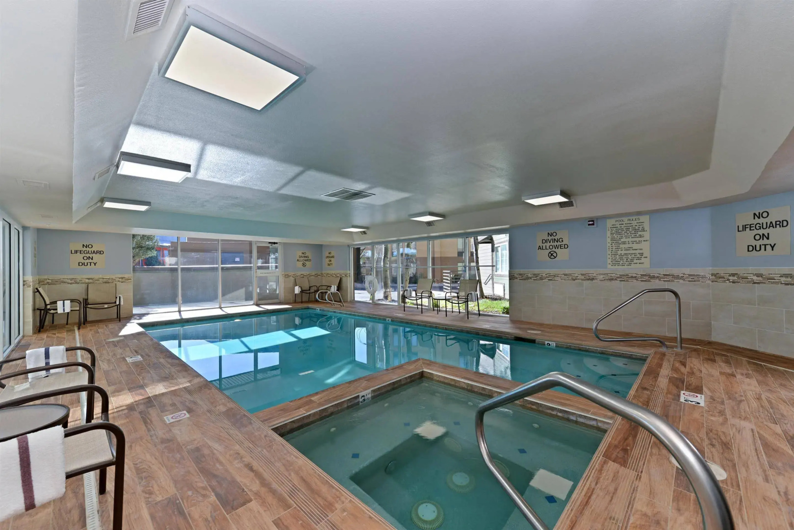 Best Western Plus Peak Vista Inn & Suites