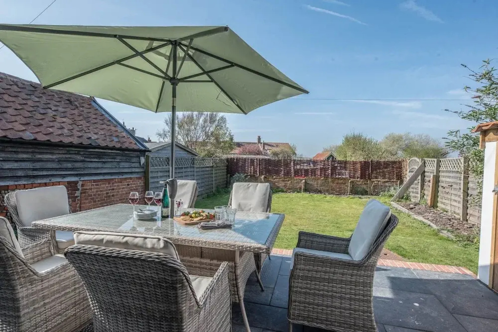 Lovely South-facing Garden, Close to Beach, Aldeburgh