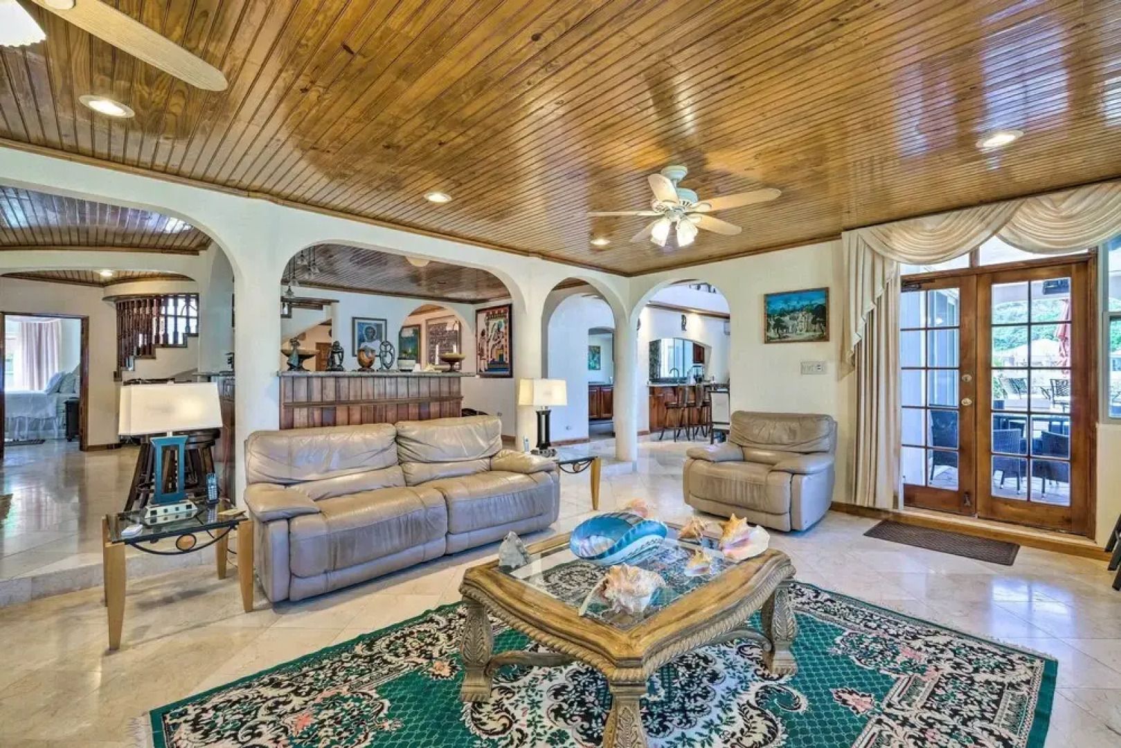 Oceanfront 'majestic Beach House' w/ Gym + Pool!