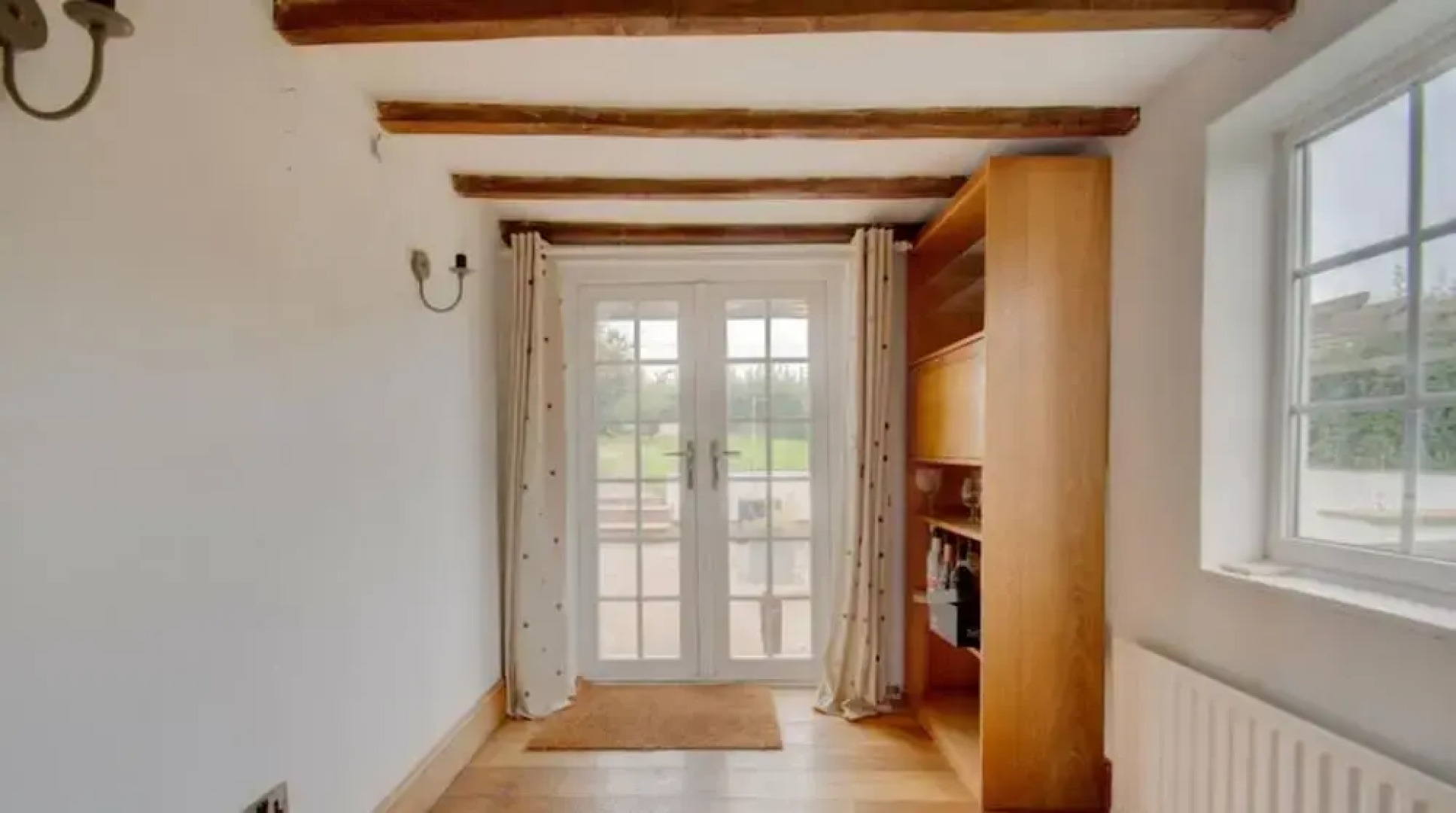 Beautiful 3-bed House in the Hamlet of Ham Green