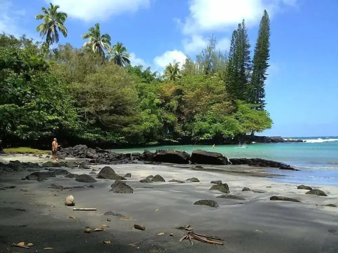 Hale Ola Aina 2 Bedroom Home by RedAwning