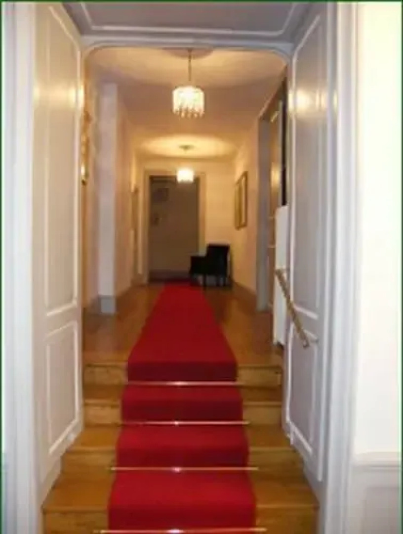 Chateau Tout Y Fault