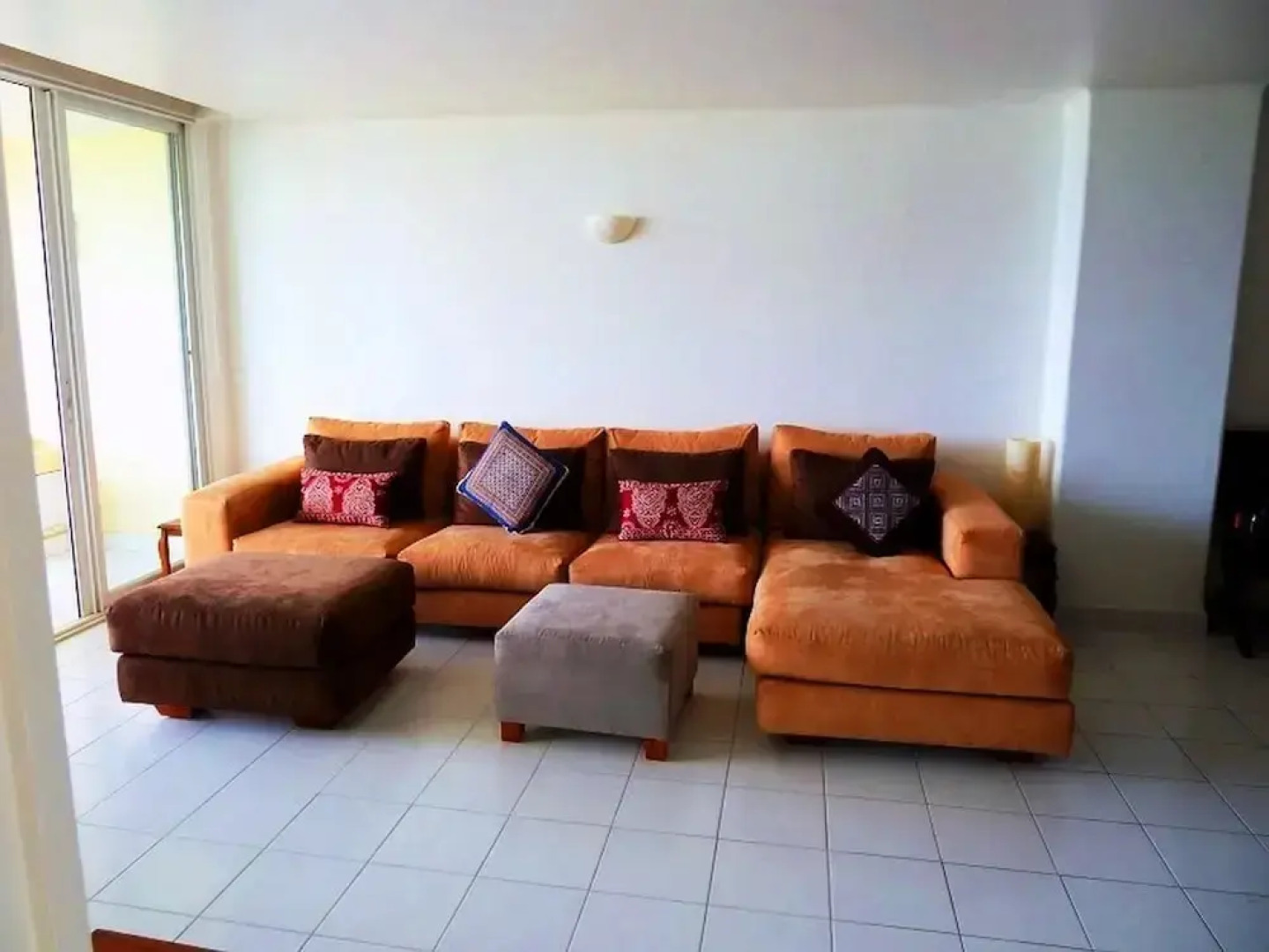 Condo M4 by Villas HK28