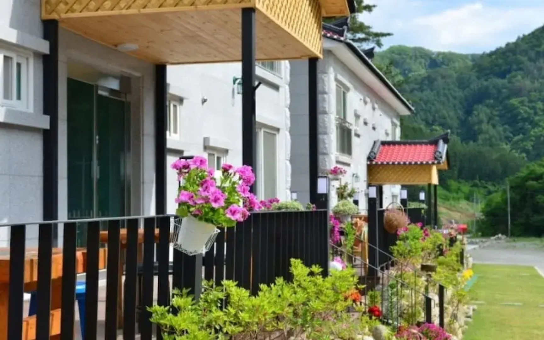 Jeongseon Ttobagi Condo Pension