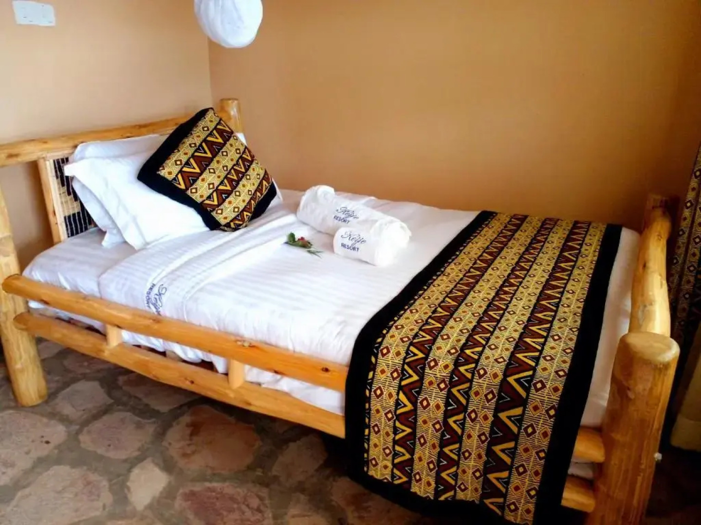 Bunyonyi Apple Farm Stay